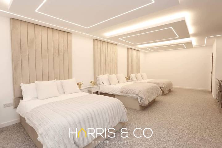 Apartment for 14 people in Blackpool