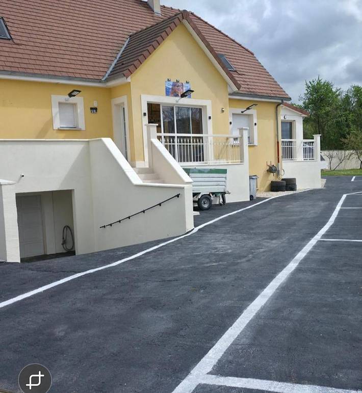 Gîte pour 2 personnes, avec Terrasse et Jardin à Clérey