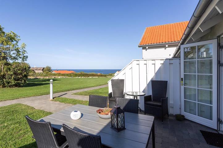 Ferielejlighed for 4 personer, med terrasse i Allinge-Sandvig