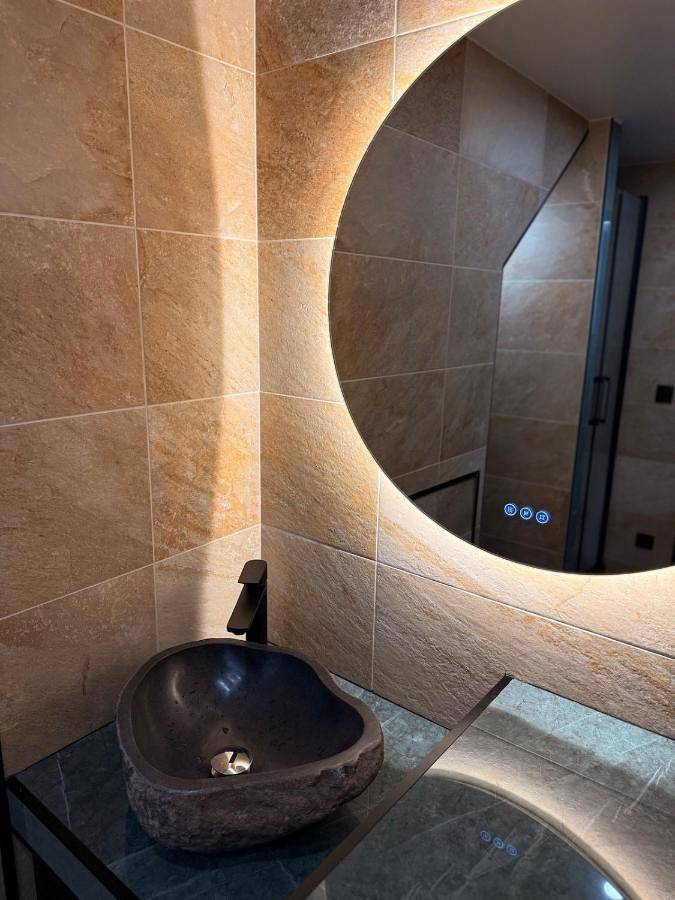 Gîte pour 2 personnes, avec vue à Bagnols-les-Bains - 2