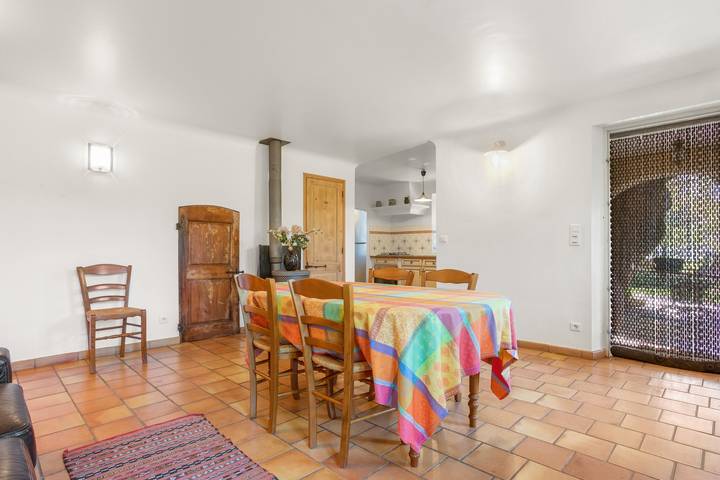 Holiday Home 'À La Ferme' with Shared Pool, Private Terrace and Wi-Fi in Taradeau, Draguignan regionen
