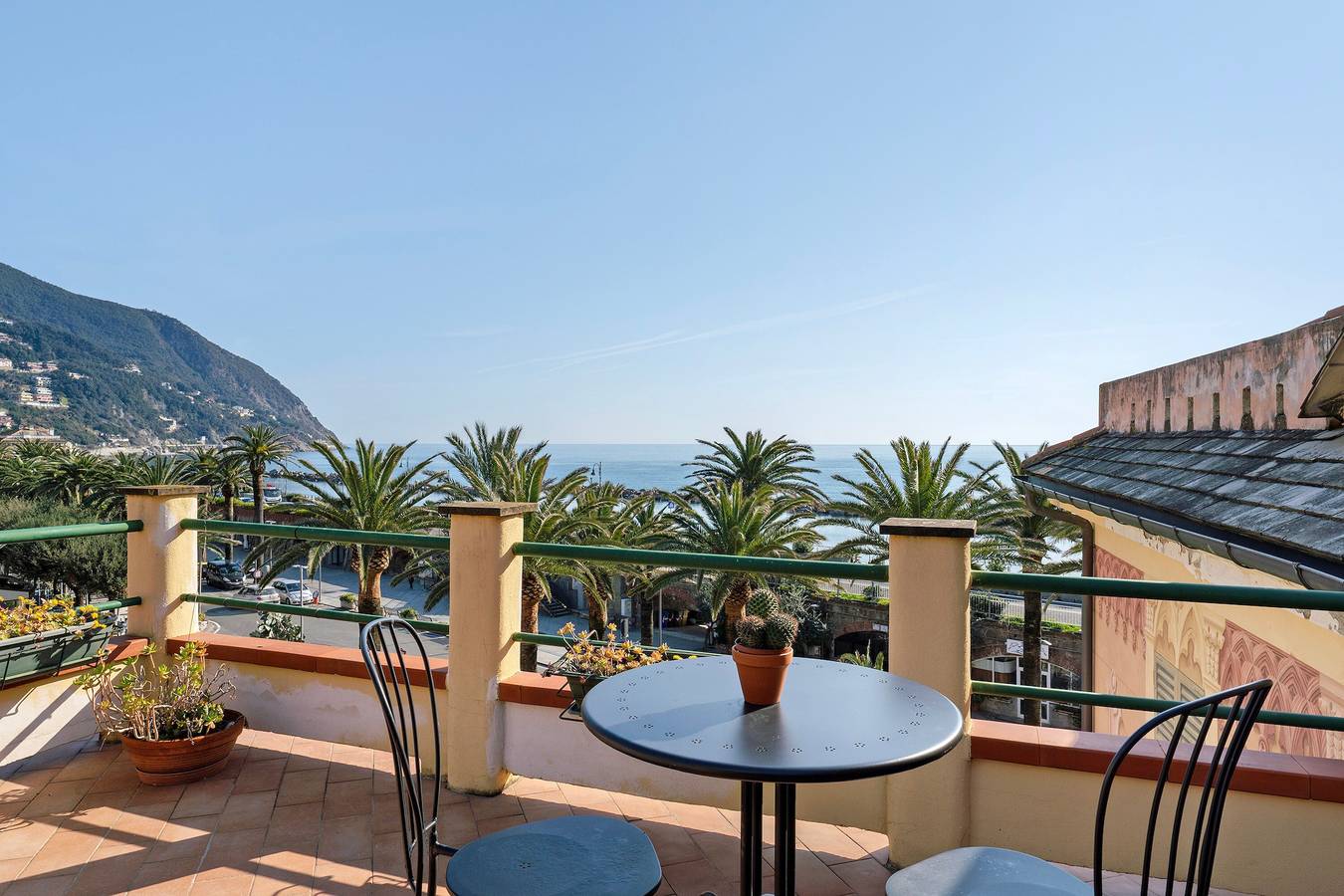 Appartamento intero, Appartamento 'Marcone' con vista mare, terrazza privata e Wi-Fi in Moneglia, Riviera di Levante