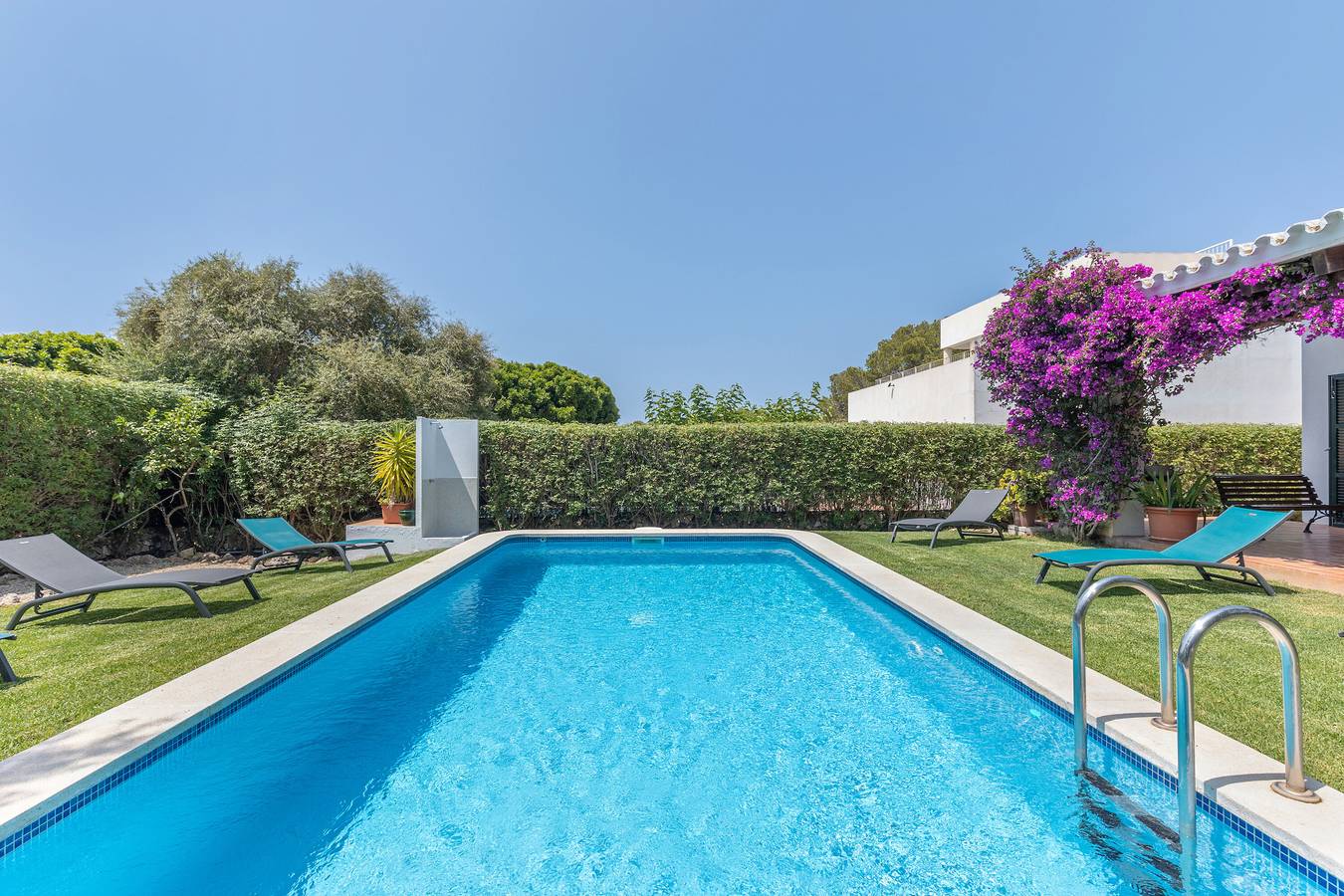 Villa 'Mottarone Cerca De Mar' with Private Pool, Wi-Fi and Air Conditioning in Biniancolla, Sant Lluís