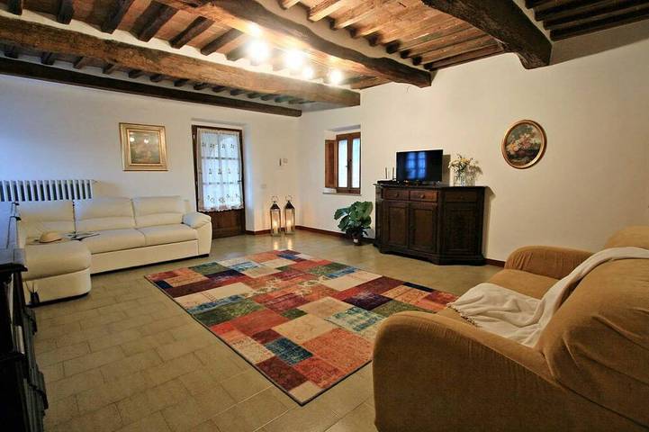 Cozy Tuscany farmhouse private pool up to 12 pax in Radicondoli, Siena e dintorni
