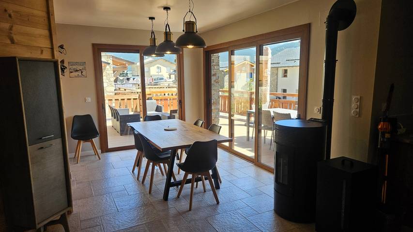 Ferienwohnung „Le Chalet Des Monts“ in Formiguères – Bergblick, Terrasse, für 6 Personen in Formiguères, Parc naturel régional des Pyrénées catalanes