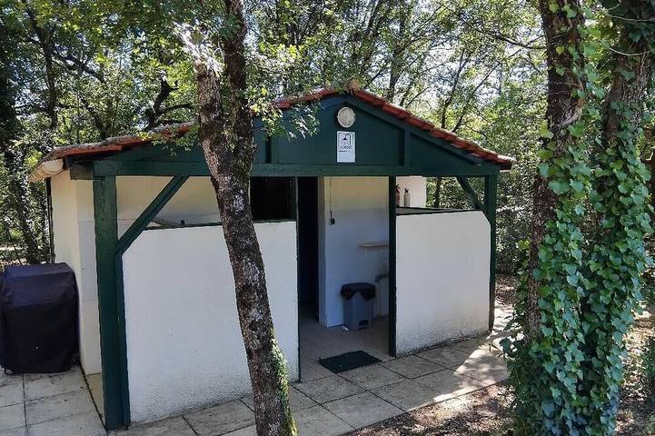 Location de vacances pour 2 personnes, avec piscine, animaux acceptés à Saint-Aubin-de-Nabirat - 3