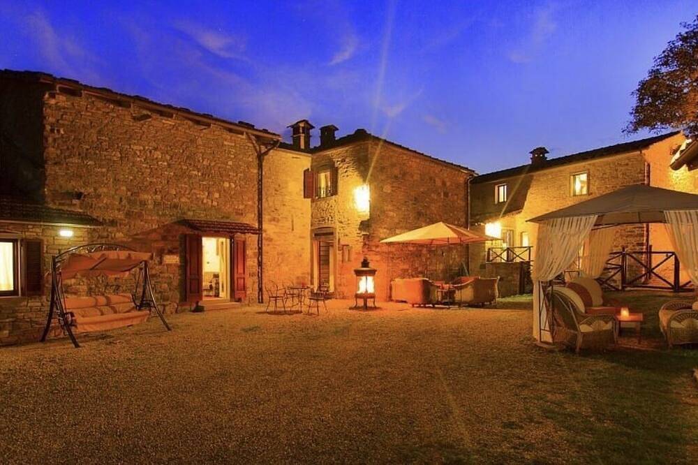 Tuscany Villa, Salt Water Pool. Adults only location  in Caprese Michelangelo, Valtiberina