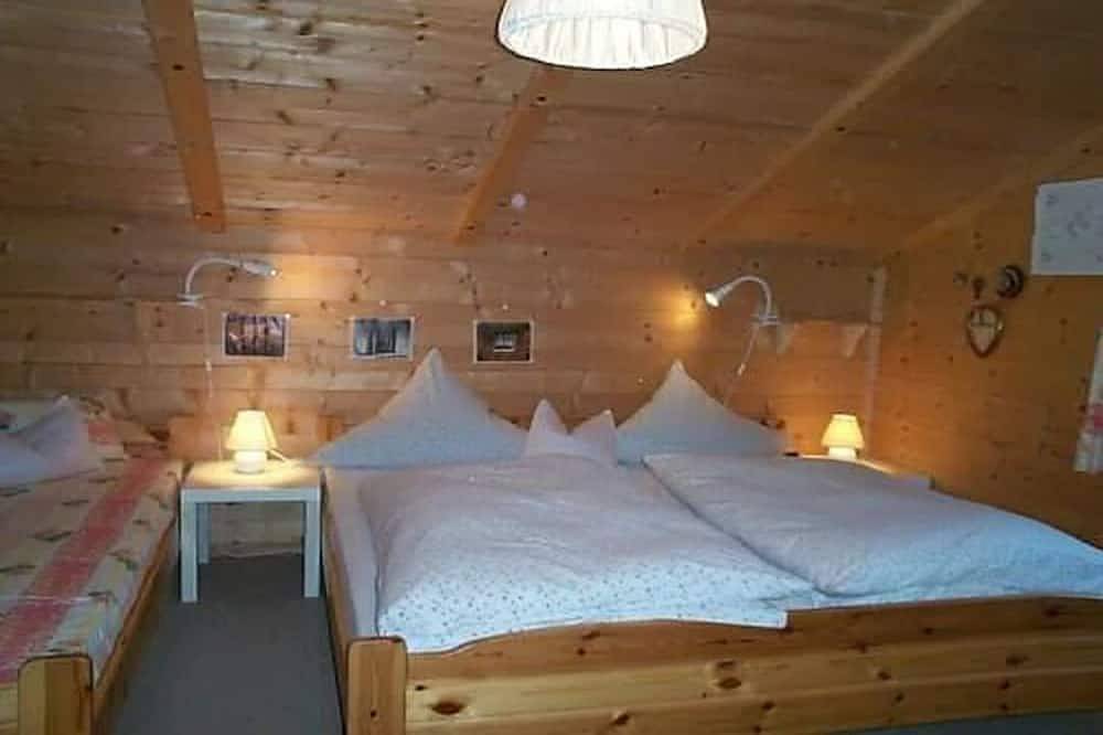 Gr.App.3-6P,2getrennte Schlafzi,Holzblockhaus,gemütlich,ruhig,sonnig,zentrumsnah in Kleinarl, Ski Amadé