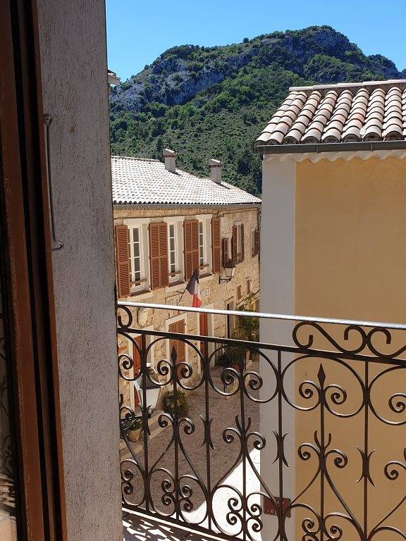 Appartement entier, Spacieux appartement dans village médiéval in Sainte-Agnès, Région de Nice