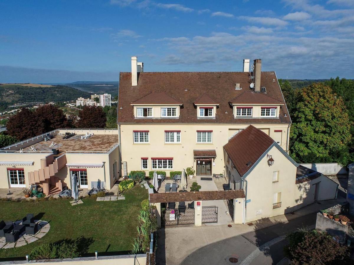 Quadruple Room in Talant, Région de Dijon
