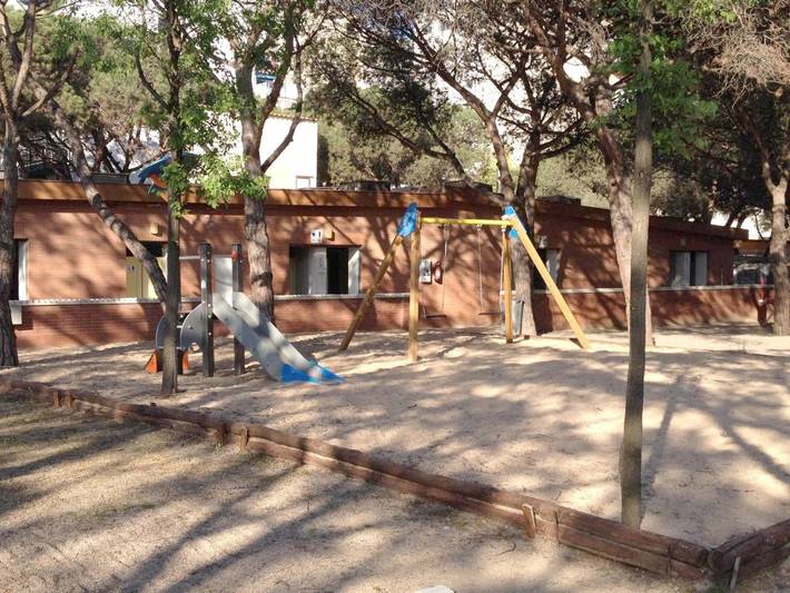 Camping pour 4 personnes, avec piscine ainsi que jardin et bassin pour enfant à Blanes - 4