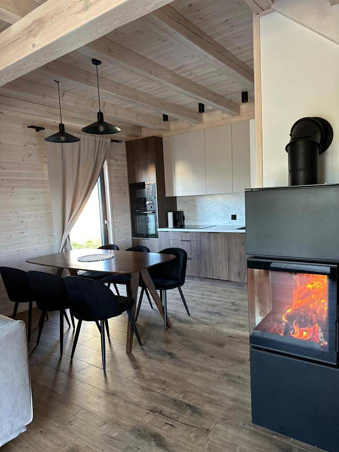 Dom dla 6 osób, z Balkon i Taras oraz Jacuzzi i Ogród w Wiele