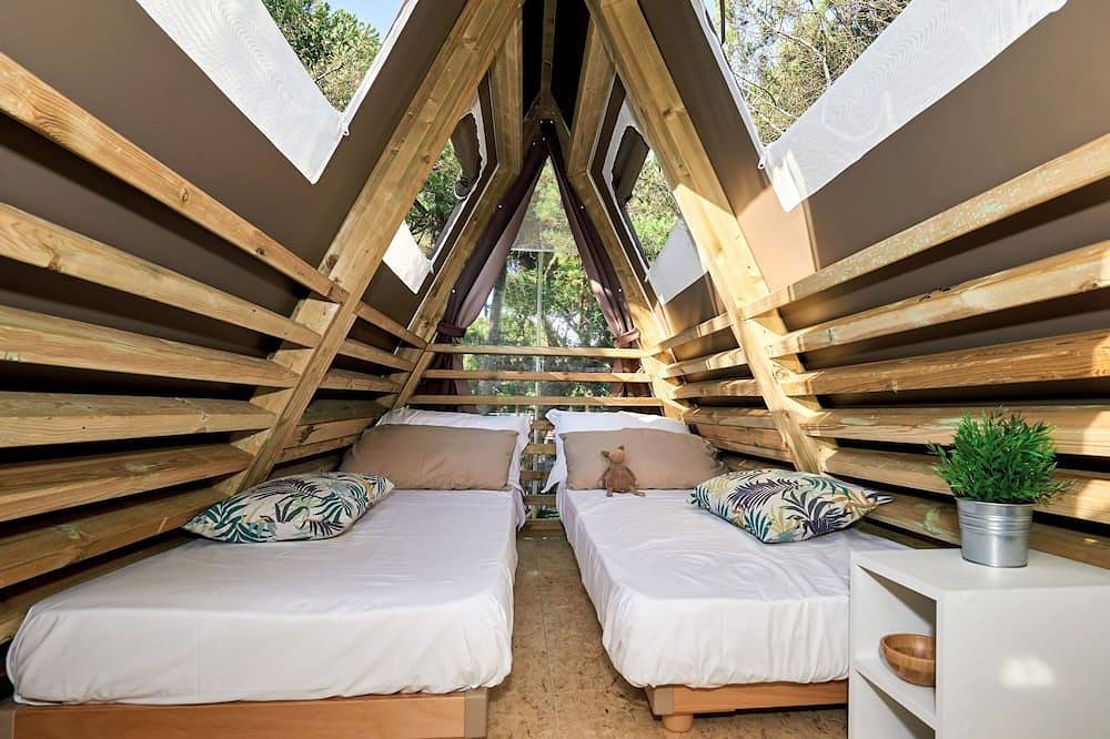 Luxury Tent by Interhome in Sessa Aurunca, Provincia di Caserta