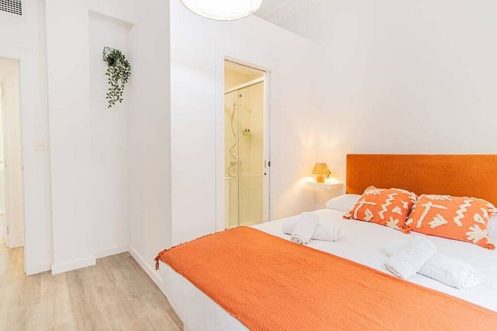 Entire apartment, Your luxury getaway in downtown Zaragoza in Saragossa, Saragossa Province