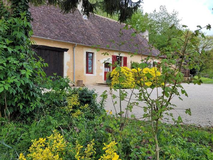 Location de vacances pour 6 personnes, avec vue et jardin à Courdemanche