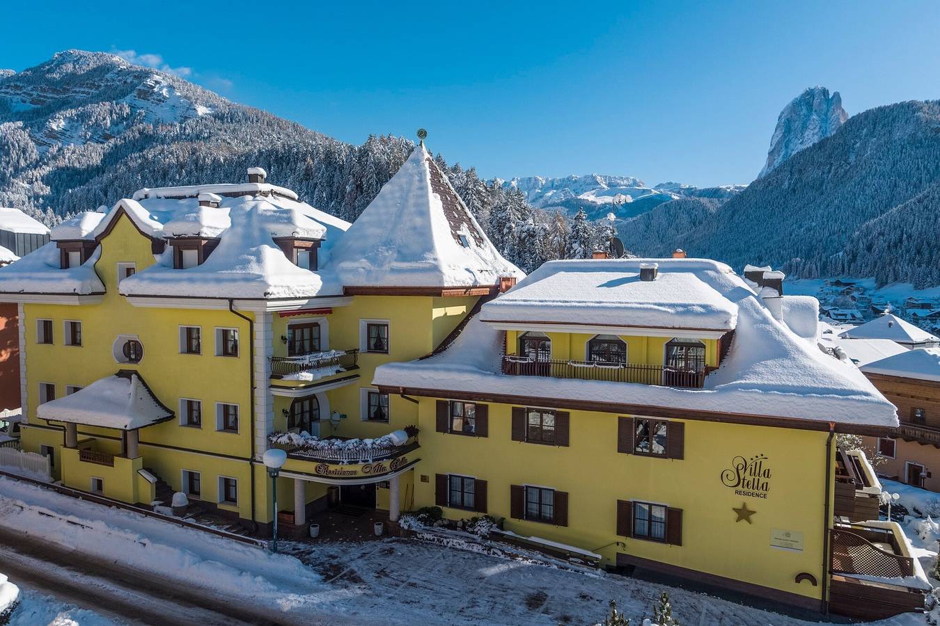 Ganze Wohnung, "Villa Stella Apartment N 43" mit Bergblick, Wlan, Terrasse und Garten in St. Ulrich in Gröden, Dolomiti Superski