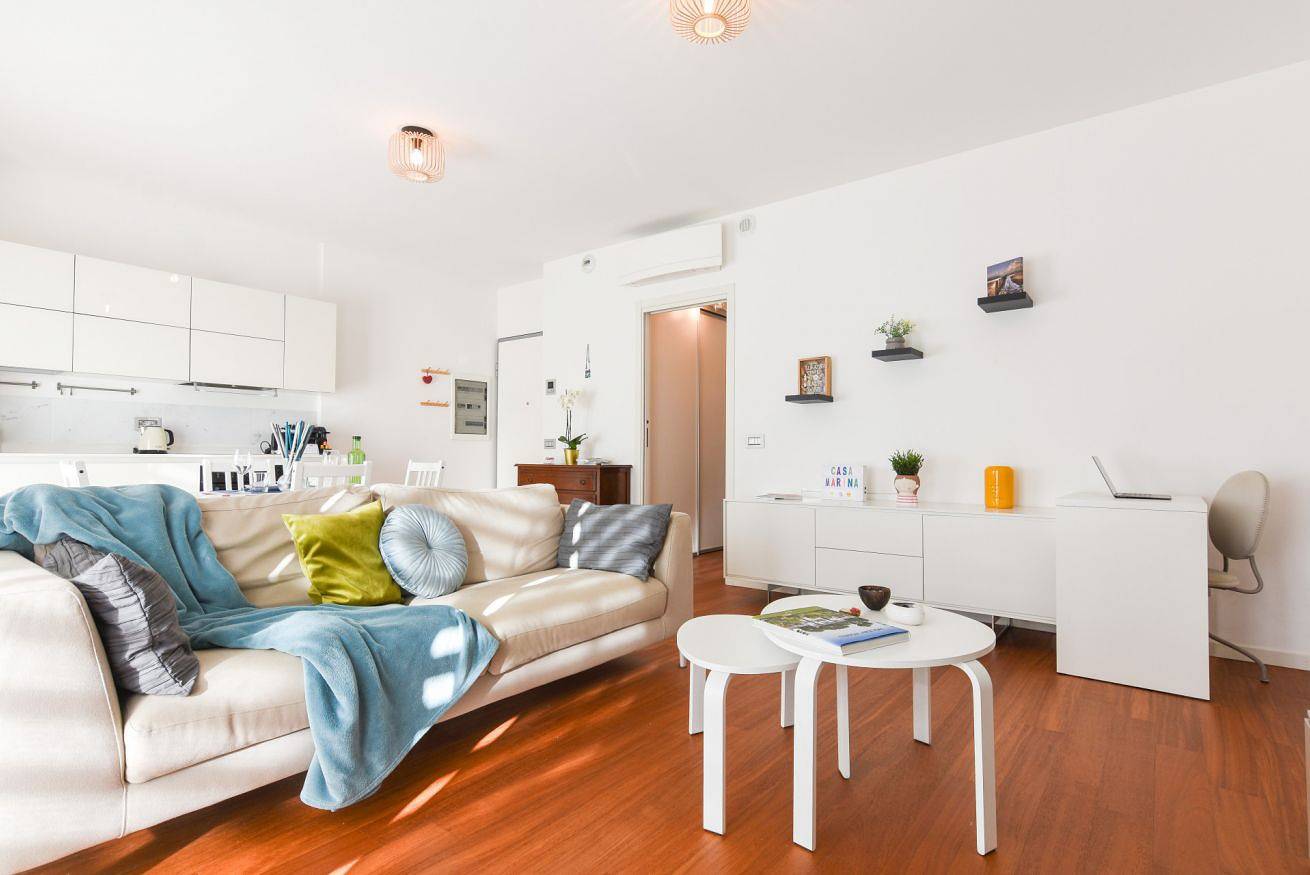Appartamento intero, Guesthost- Casa Marina Apartment with Terrace! in Cernusco sul Naviglio, Provincia di Milano
