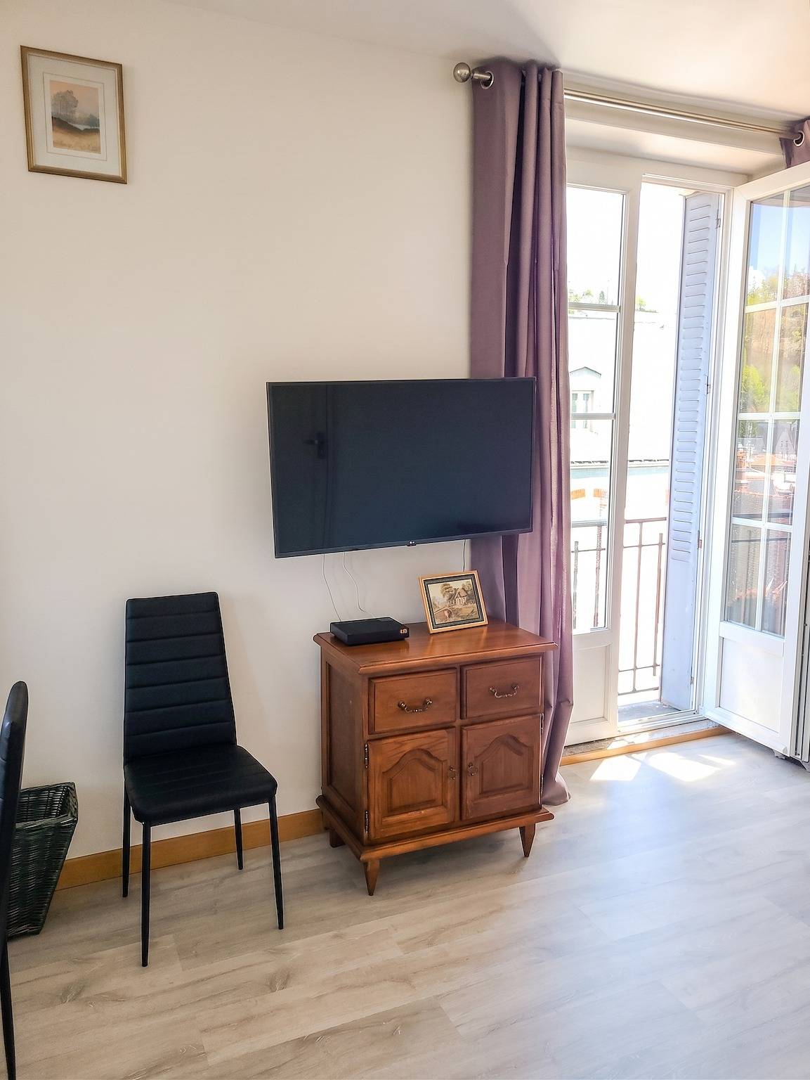 Appartement entier, Appartement confortable à La Bourboule, 64 m², balcons agréables in La Bourboule, Parc naturel régional des Volcans d'Auvergne