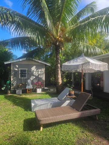 Maison d’hôte pour 2 personnes, avec jardin et vue dans Ha'apiti