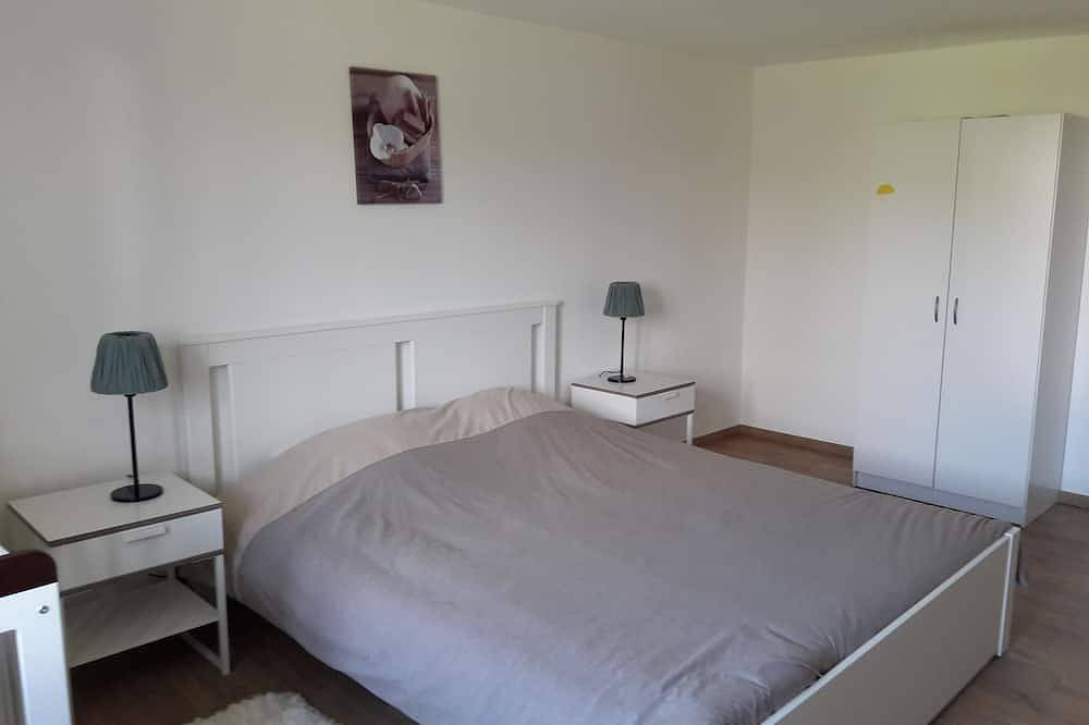 Entire apartment, Luxeuil center ⭐Calme⭐Parking⭐Idéal Curists / Professionals in Luxeuil-les-Bains, Haute-Saône