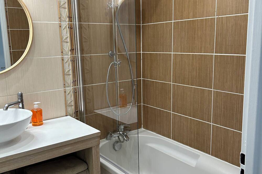 Entire apartment, 82 m2 /Modern/Free parking/Metro 14 10min + Rer B 7 minutes away in Fresnes, Val-de-Marne
