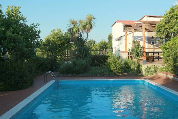 Casa vacanza per 5 persone, con panorama e giardino nonché piscina in Sant'Egidio del Monte Albino