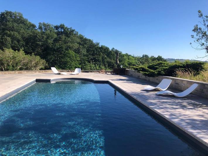 Maison d’hôte pour 2 personnes, avec jardin ainsi que piscine et vue à Sames