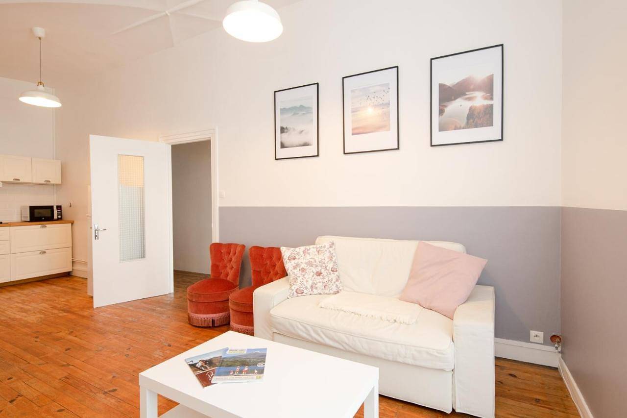 Appartement entier, Issoire centre, T2 « Bergère » avec parking in Issoire, Région de Besse-et-Saint-Anastaise