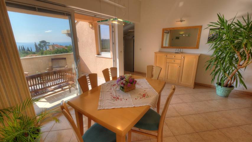 Ganze Wohnung, Ferienwohnung für 3 Personen mit Meerblick in Mlini, Dubrovnik-Neretva