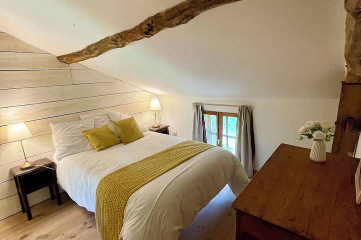 Location de vacances pour 9 personnes, avec jardin et terrasse à Saint-Aubin-de-Nabirat - 4