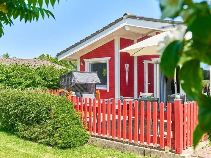 Ferienhaus für 4 Personen, mit Terrasse und Garten sowie Sauna in der Husumer Bucht