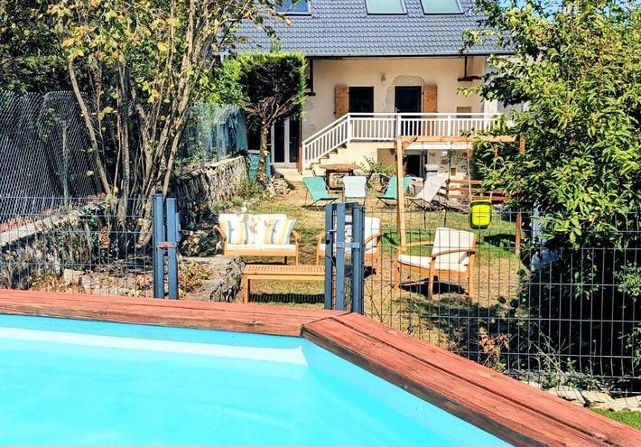 Casa de vacaciones para 8 personas, con piscina además de vistas y jardín - 1