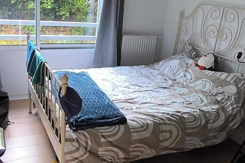 Apartamento entero, Large garden apartment in Bègles, Región de Burdeos