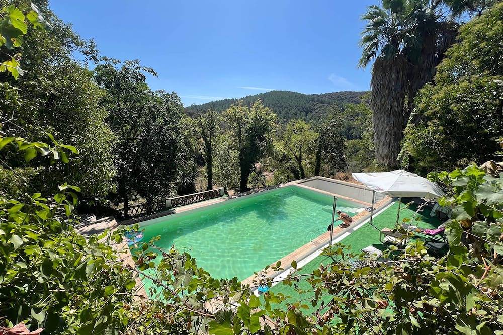 Exclusive Farm in the Sierra Yoga Peace and Nature in Linares de la Sierra, Sierra de Aracena y Picos de Aroche
