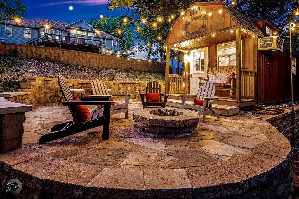 The Drop Inn: Trailside Tiny Home in the Heart of Bentonville in Bentonville, Ozark Mountains