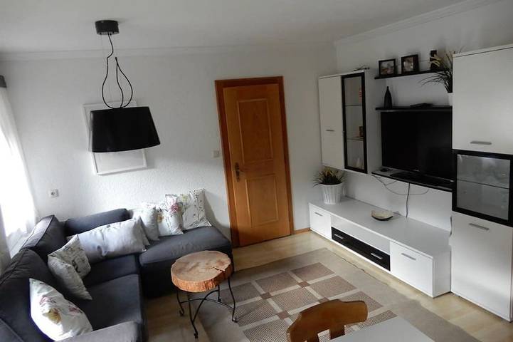 Appartement de vacances pour 4 personnes, avec jardin