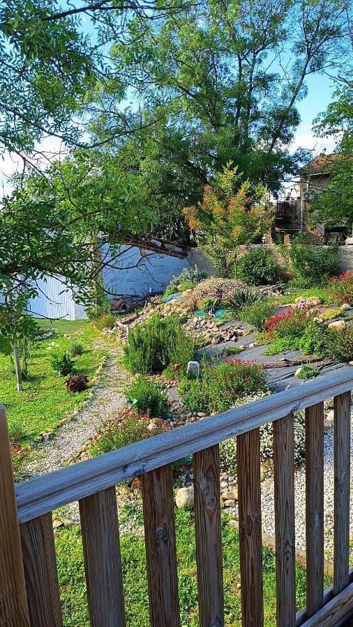 Chalet pour 5 personnes, avec jardin ainsi que terrasse et vue