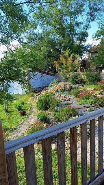 Maison de campagne pour 5 personnes, avec jardin ainsi que terrasse et vue à Saint-Christol-lès-Alès