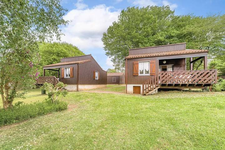 Gîte pour 5 personnes, avec piscine et jardin, animaux acceptés