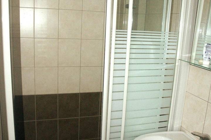 Gîte pour 4 personnes à Rillieux-la-Pape - 3