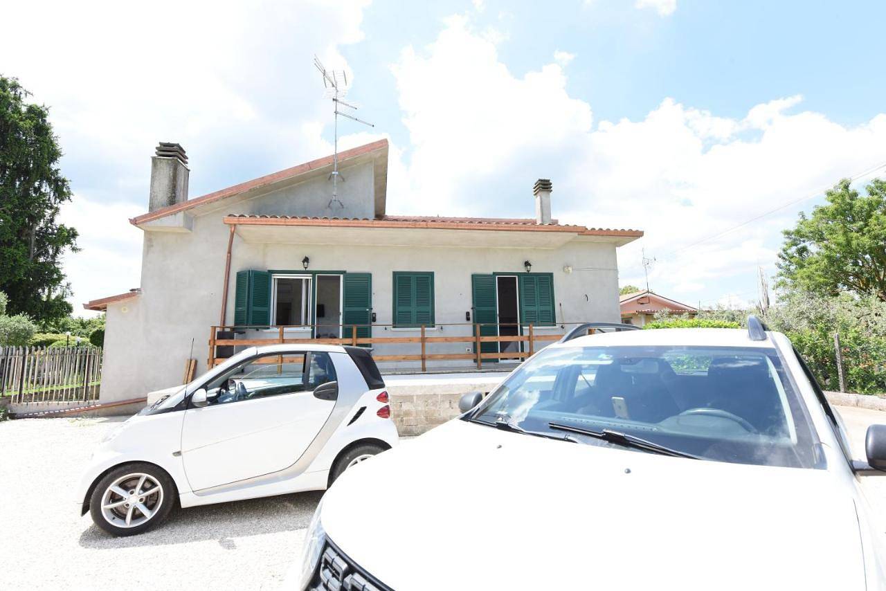 Double Room with Private Bathroom in Palestrina, Castelli Romani