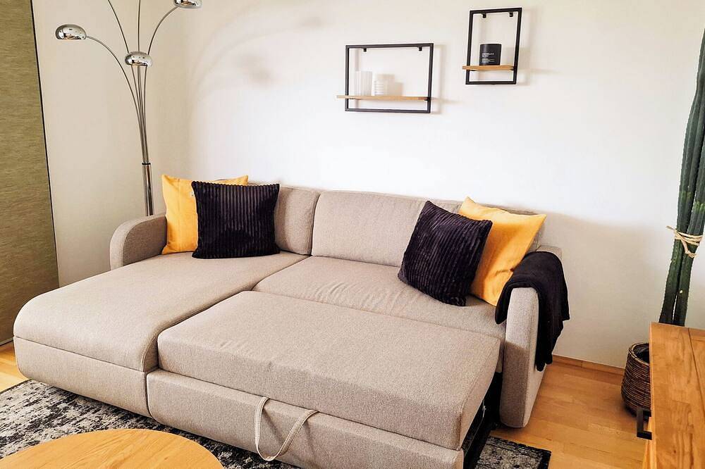 Ganze Wohnung, Moderne Ferienwohnung in Dülmen: Stadtnah mit Balkonblick ins Grüne in Coesfeld, Münsterland