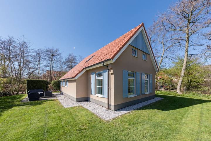 Bungalow für 6 Personen, mit Balkon/Terrasse und Terrasse sowie Garten und Pool auf Texel