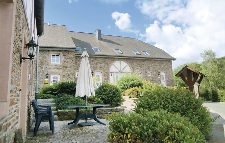 Location de vacances pour 4 personnes, avec terrasse à Burg-Reuland - 2