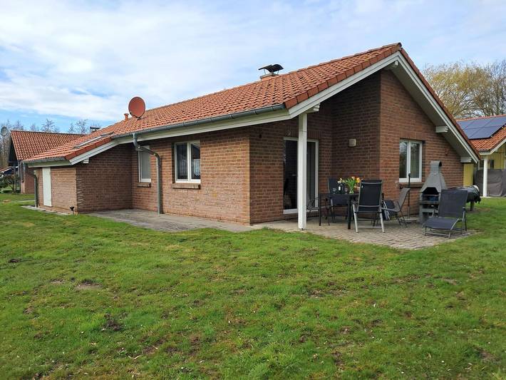 Ferienpark für 4 Personen, mit Garten und Whirlpool sowie Sauna, mit Haustier in Cuxland
