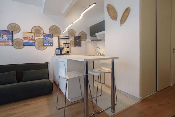 Gîte pour 2 personnes, avec jardin, adapté aux familles à Oullins