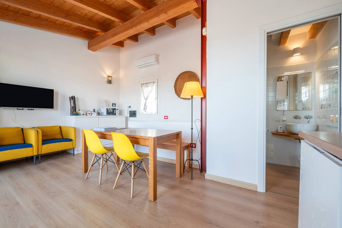 Ganze Wohnung, Ferienwohnung 'La Terrazza Di Bea - Centro Storico' mit Meerblick, Wi-Fi und Klimaanlage in Villanova (Sardinia), Cagliari