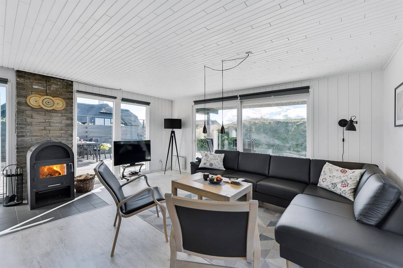 Beautiful home in Hvide Sande w/ Wifi, 3 Bedrooms and Sauna in Bjerregård, Holmsland Klit