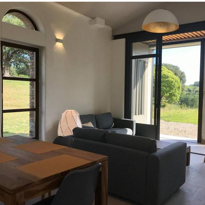 Gîte pour 4 personnes, avec vue ainsi que jardin et piscine à Vacquières - 3