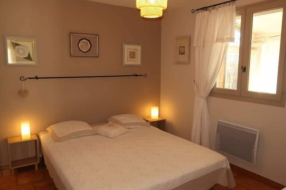 Les Iris by Interhome in Gargas, Regionaler Naturpark Luberon